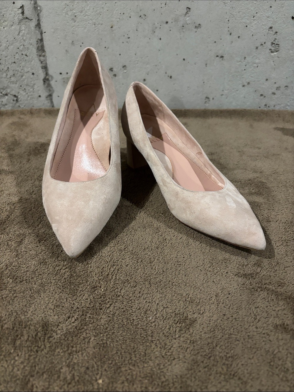 Ally Tan Suede Classic Pointed Toe Block Heel Pumps - Size 42 Euro